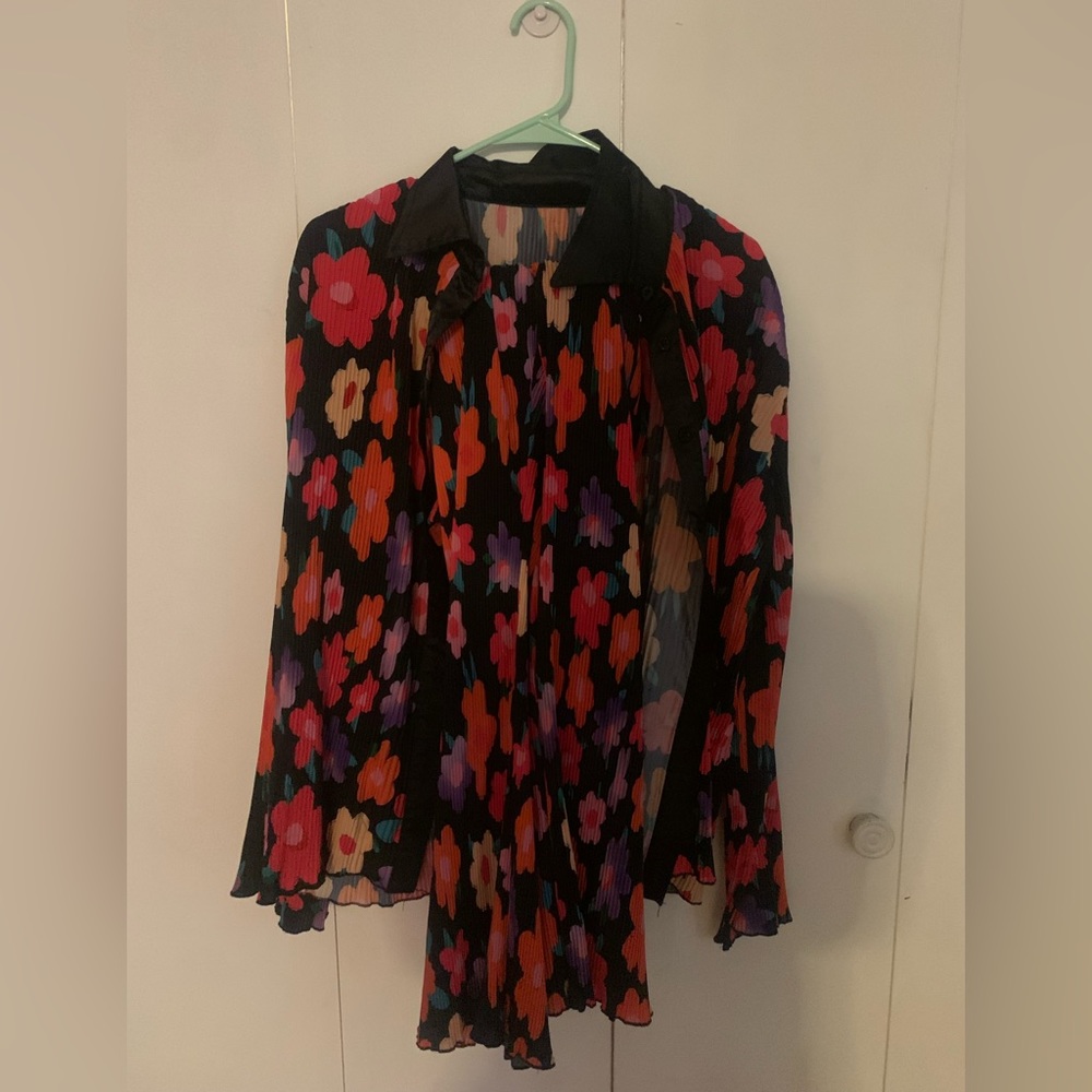 Floral pleated pants and button up shirt set